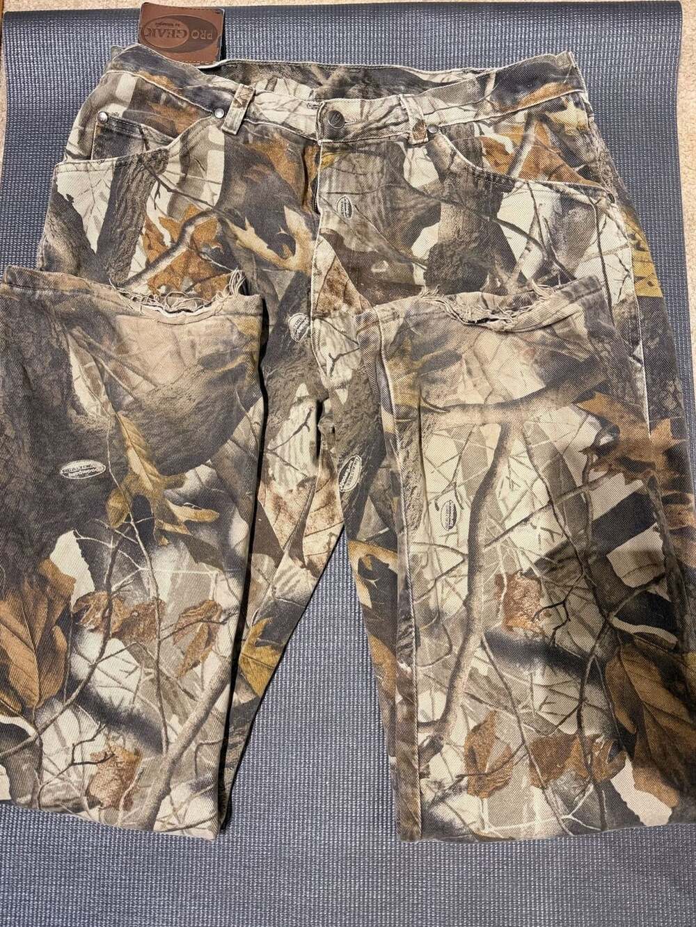 Pro Gear by Wrangler Realtree Hardwoods Camouflage Hunting Denim Jeans 33x32